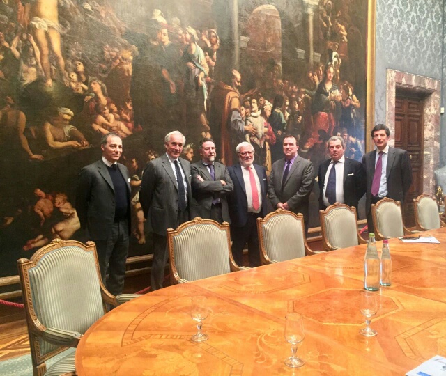 Foto tavola rotonda Cina business opportunity Foto tavola rotonda Cina business opportunity